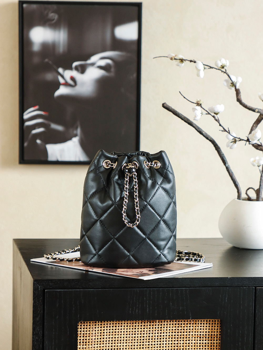 Online shopping for Chanel at the right price & Fast Shipping