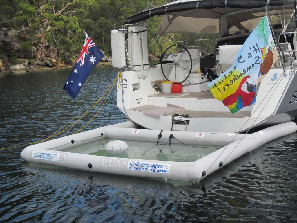 Cheap Portable Inflatable Ocean Yacht Pool With Jellyfish Net For Sailboat