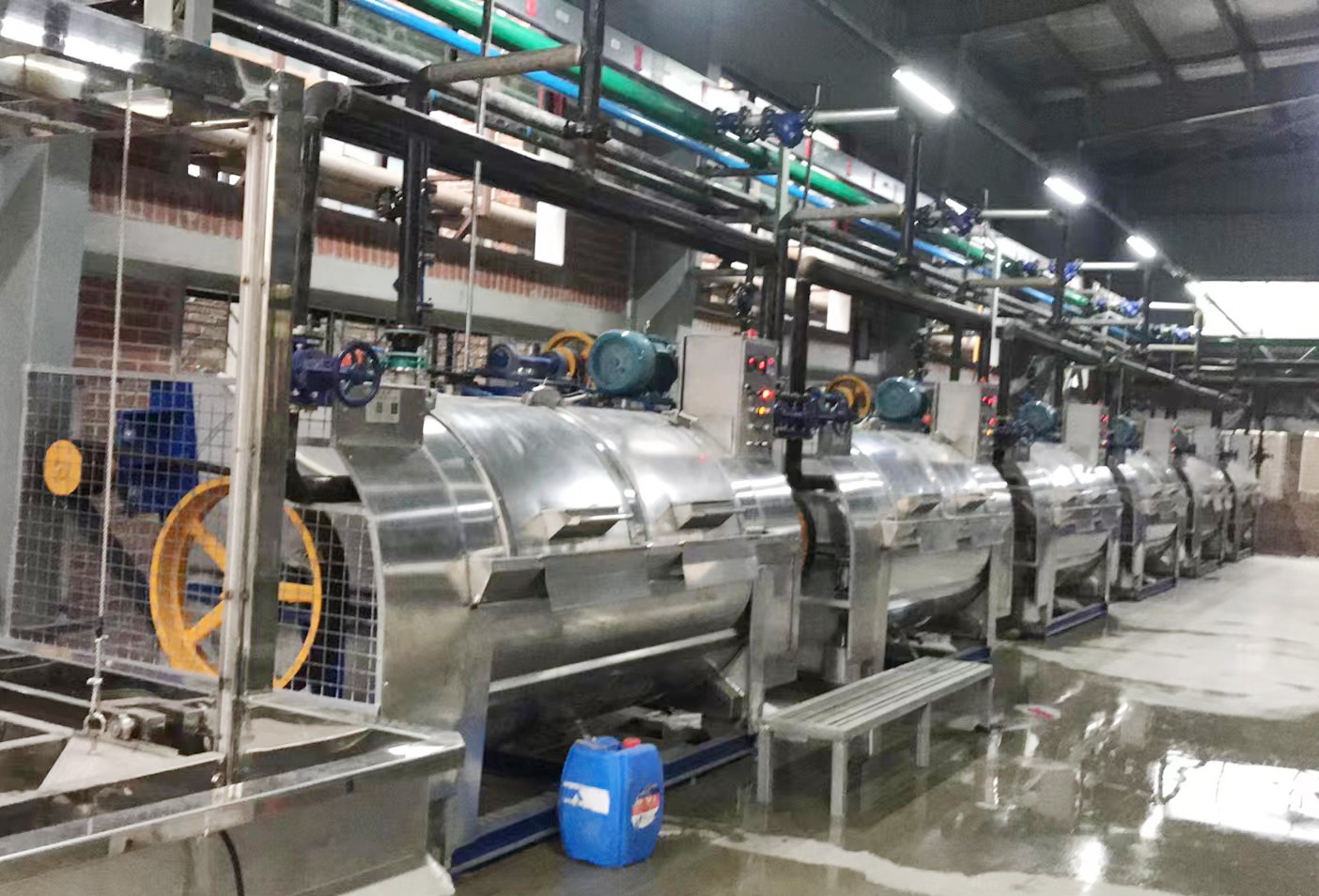 ﻿INDUSTRIAL GARMENT DYEING & WASHING MACHINE