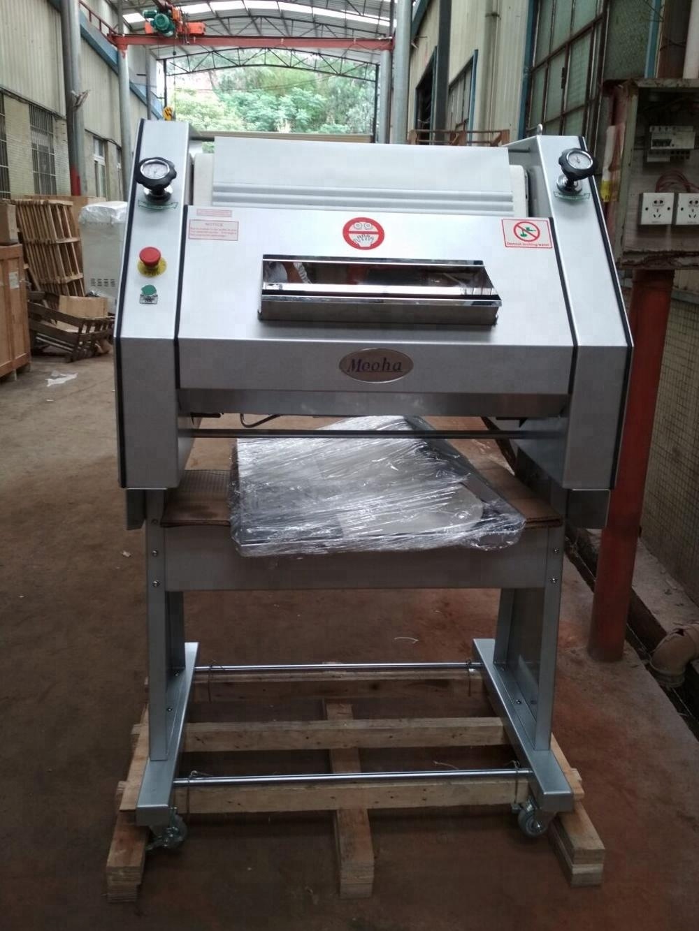 Automatic Baguette Moulder Bakery French Bread Dough Rolling Machine 