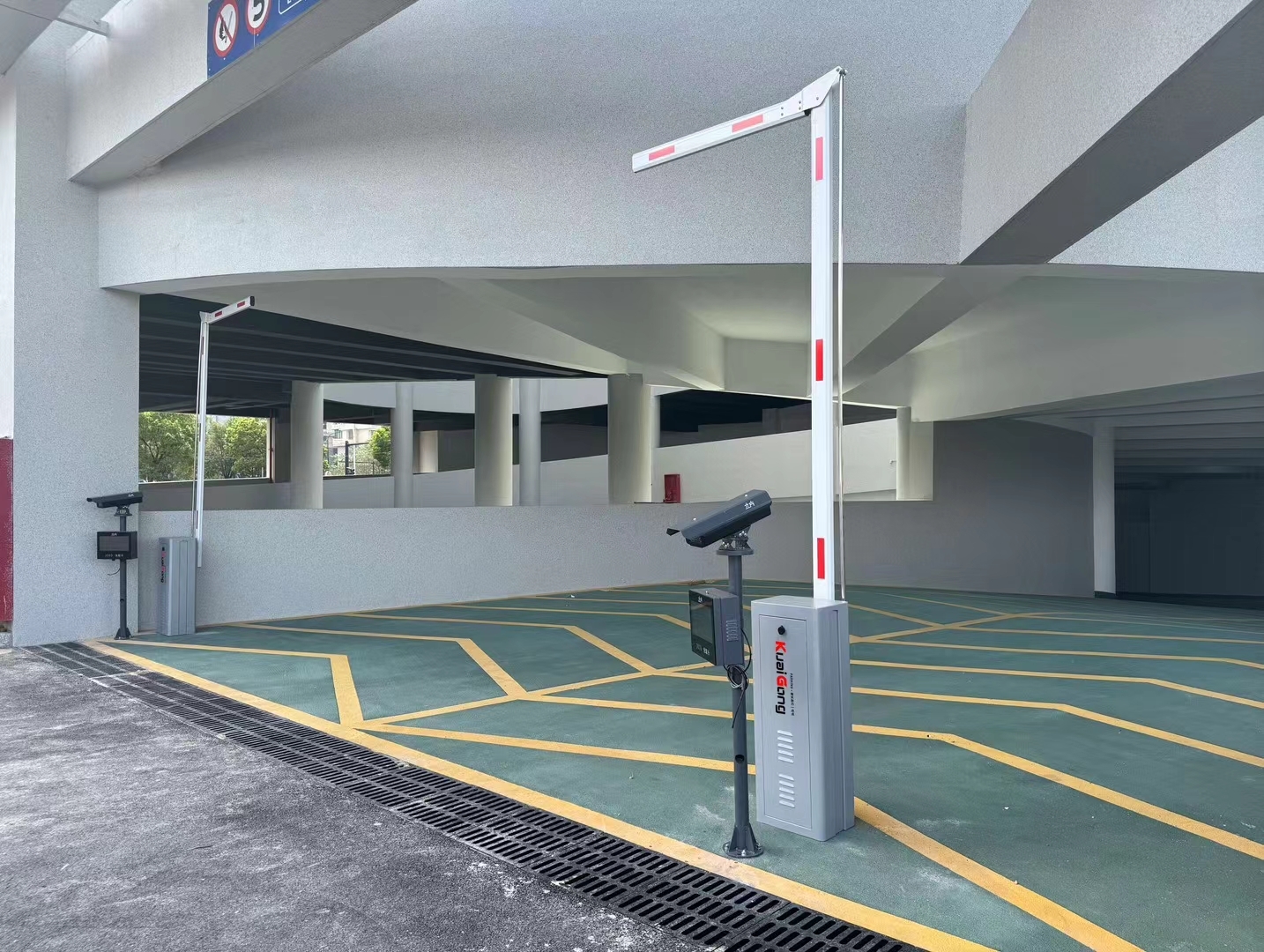 barrier, gate, and railing integrated machine, intelligent electric ...