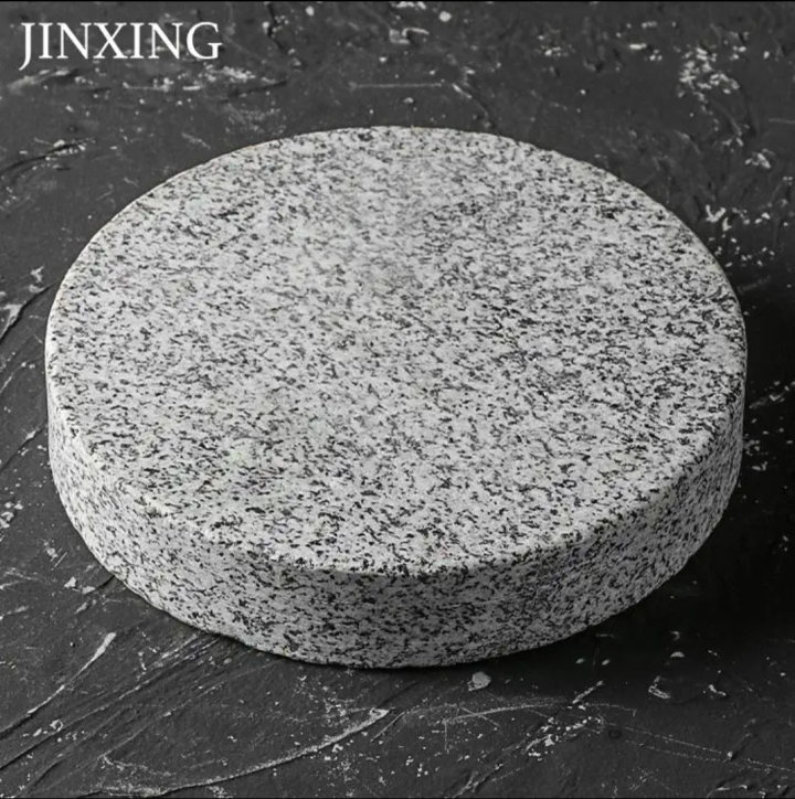 Round Volcanic Lava and Granite Natural Stone High Temper Resistance Steak Grill Stone Plate Rock