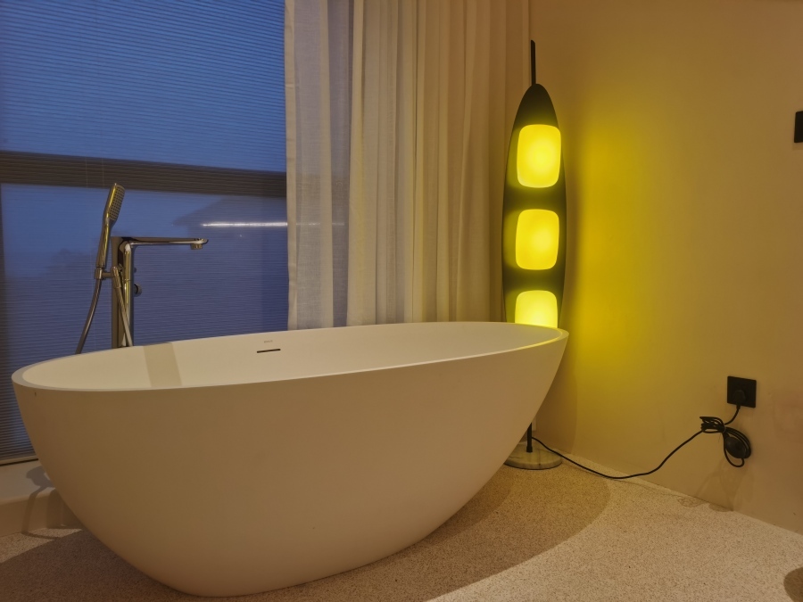 FUFINI Case Study | Fisherman's Retreat Guesthouse | Seamless Integration of Walls, Ceilings, and Cabinets with LAVIA MICRO PLASTER Microcement