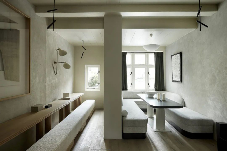 Micro-cement application cases in European villas: Nordic style meets Wabi-Sabi, elegance blossoms in the simplicity and coldness.