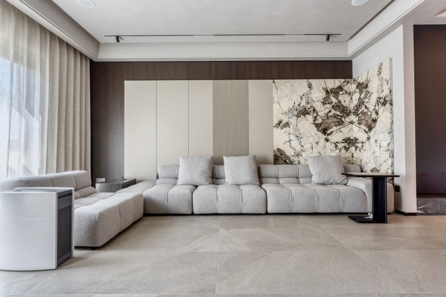 Seamless Waterproof Microcement for Floors and Walls