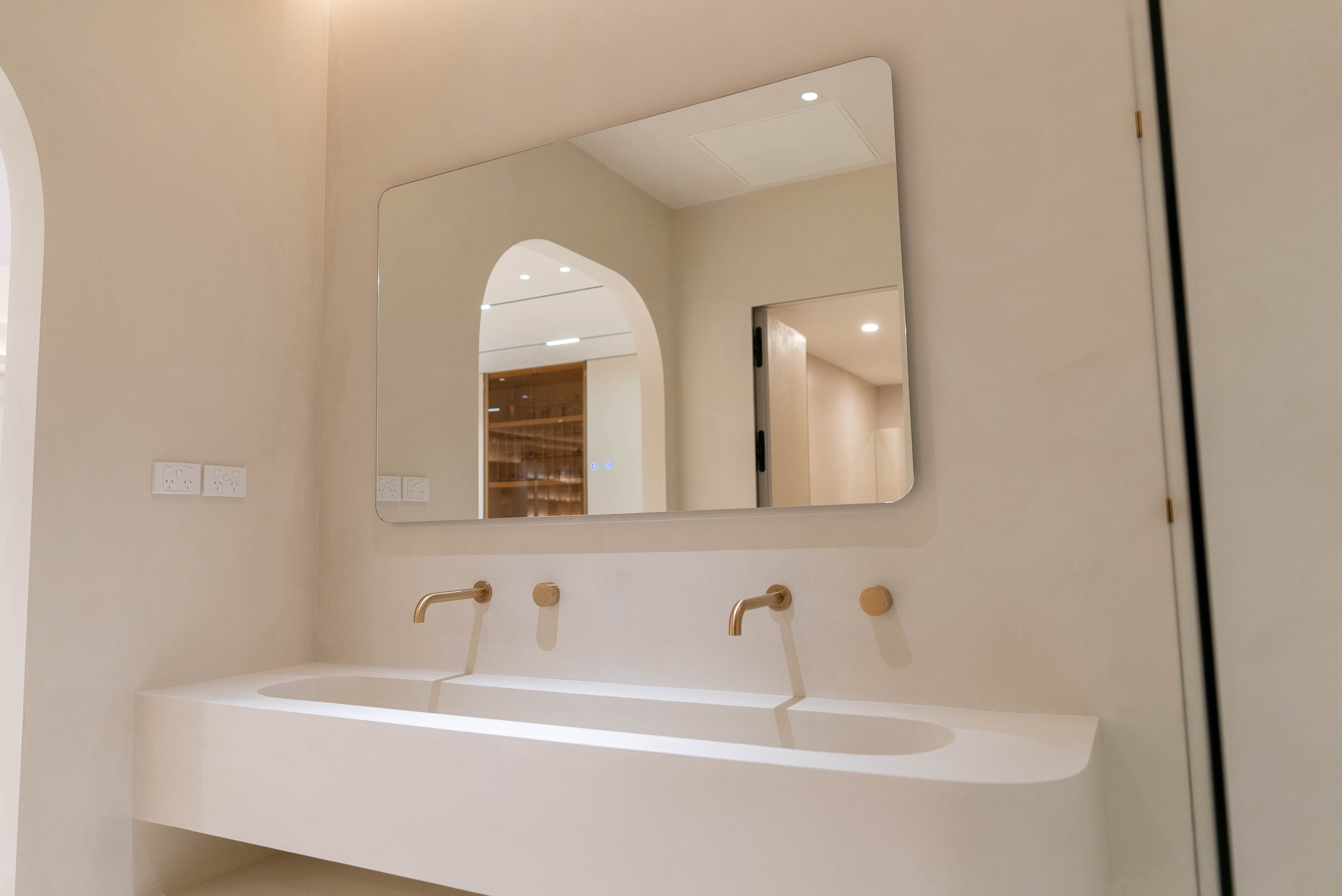 FUFINI Micro - Cement Showroom: Starting a New Chapter of Spatial Emotions in Melbourne Micro-cement cases, hotel renovation cases, actual scenes of FUFINI projects, commercial space design, renderings of micro-cement