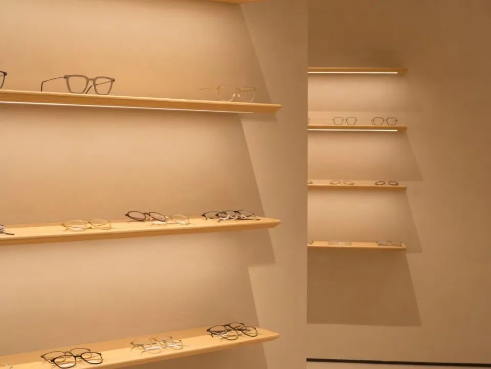 FUFINI Micro - Cement Case | AB Premium Optics Eyewear Store in Beijing Micro-cement cases, hotel renovation cases, actual scenes of FUFINI projects, commercial space design, renderings of micro-cement