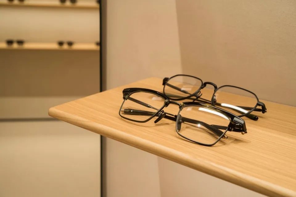 FUFINI Micro - Cement Case | AB Premium Optics Eyewear Store in Beijing Micro-cement cases, hotel renovation cases, actual scenes of FUFINI projects, commercial space design, renderings of micro-cement