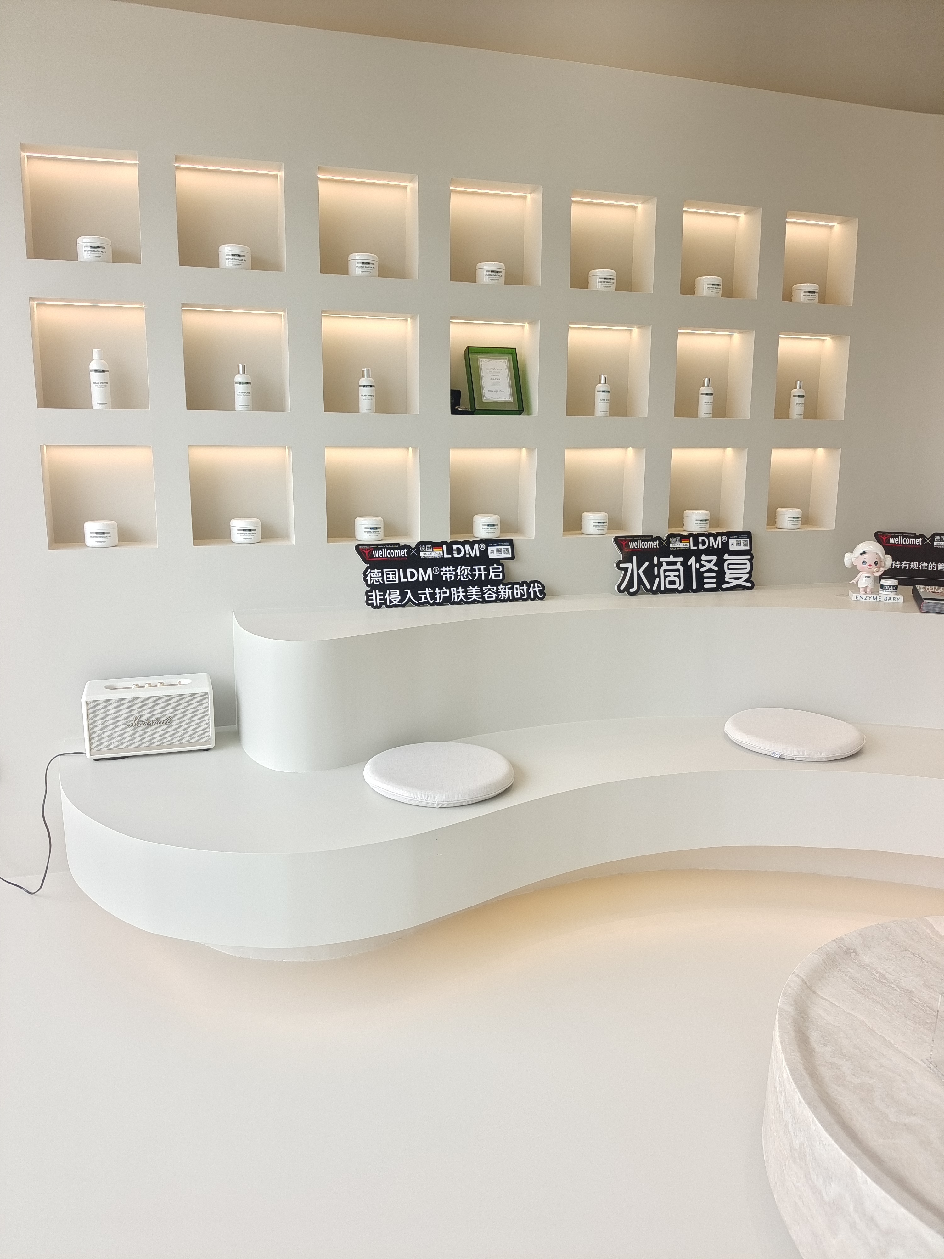 Ceramic integrated coating Ceramic integrated coating: hard - wear, water/anti - foul wall paint Ceramic Coating Brands,Integrated Wall Paint,FUFINI Ceramic Coating,Waterproof Coating Manufacturers,Architectural Coatings