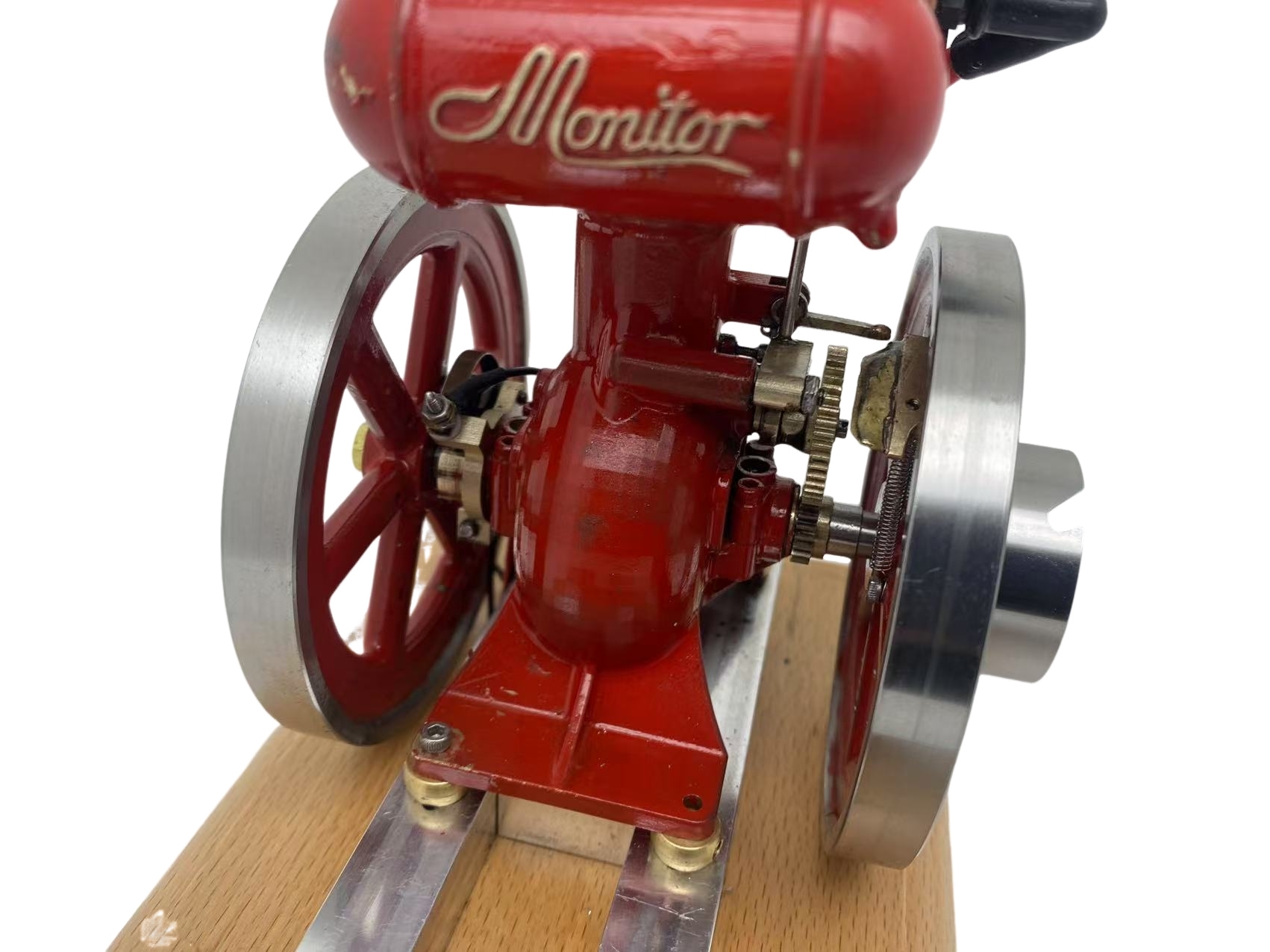 Ball Top Monitor Hit and Miss Engine B01- Pre-order  