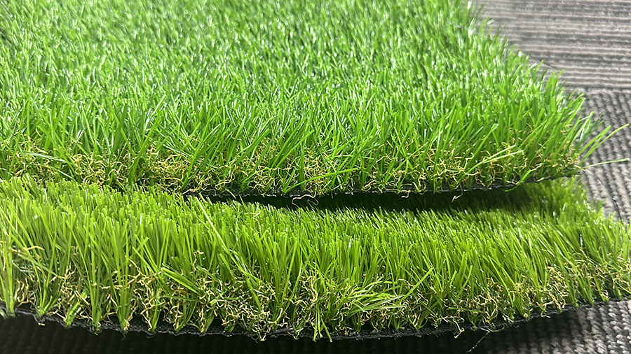 Selection of Artificial Turf Landscape Grass Colors Combined with Regional Weather and Humidity Changes