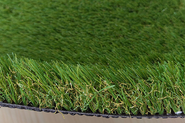 Synthetic grass anti-static threads