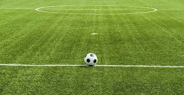 Natural vs. Football Grass Field: Which Offers Better Performance?