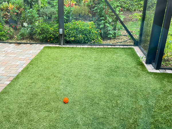 Best Synthetic Grass for Residential Yards: Balancing Durability and Aesthetics