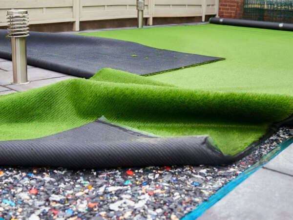 Synthetic Carpet Grass Guide: Installation & Maintenance for Businesses
