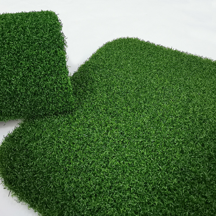 outdoor golf putting green