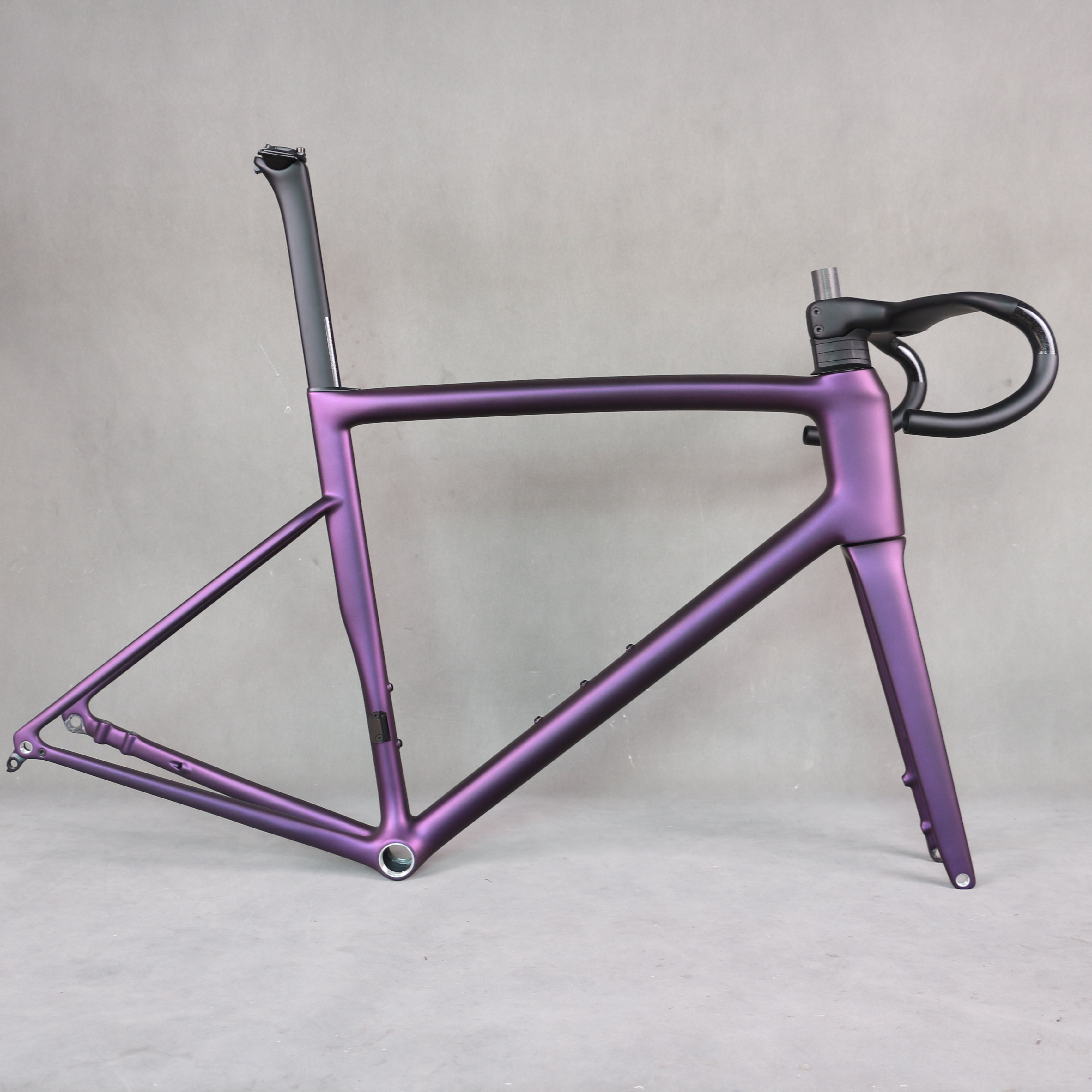 Superlight 836g Disc Road Bike Frame TT-X68 BSA Bottom