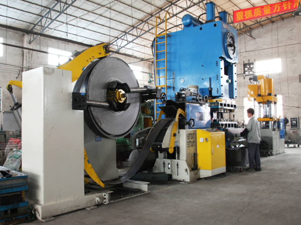 M12 welding table adjustable feet