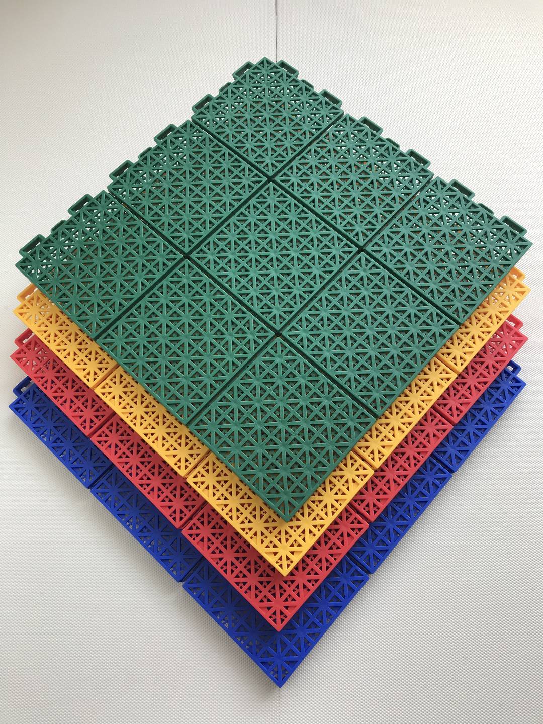 Beige Shaped Nine-rich PP Tiles N03  