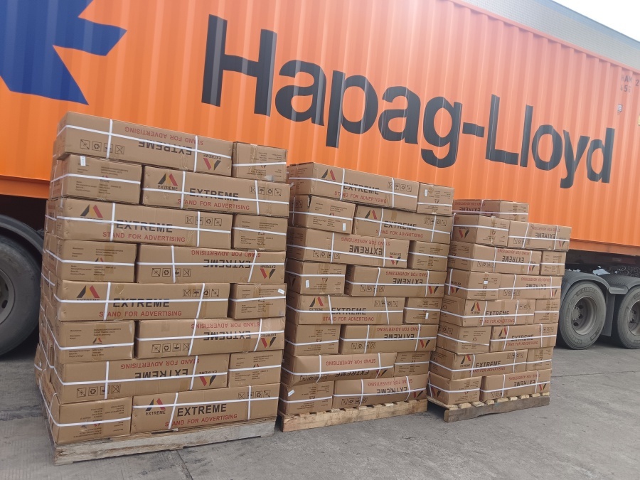 Create an Eye-Catching Roll-Up Banner Stand!