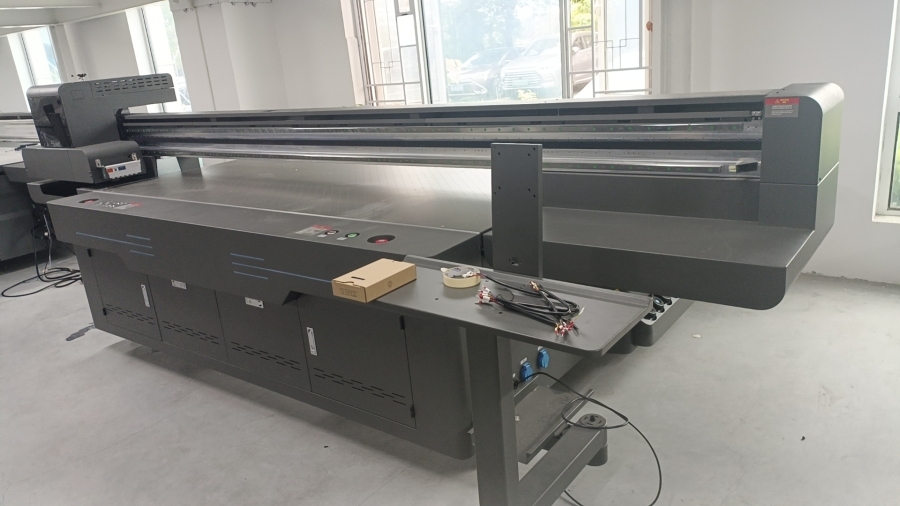 EXTREME UV 2513 Machine