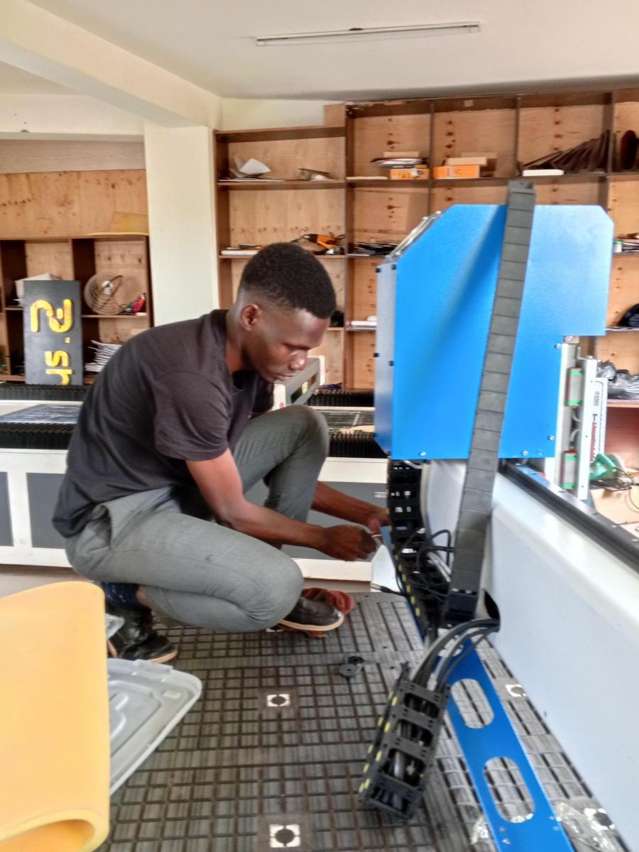We provide installation and training！
