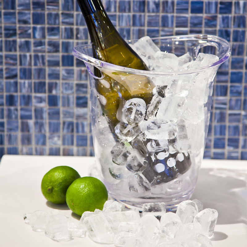 Tube ice machine and cube ice machine are widely used in the hotel and restaurant industry 