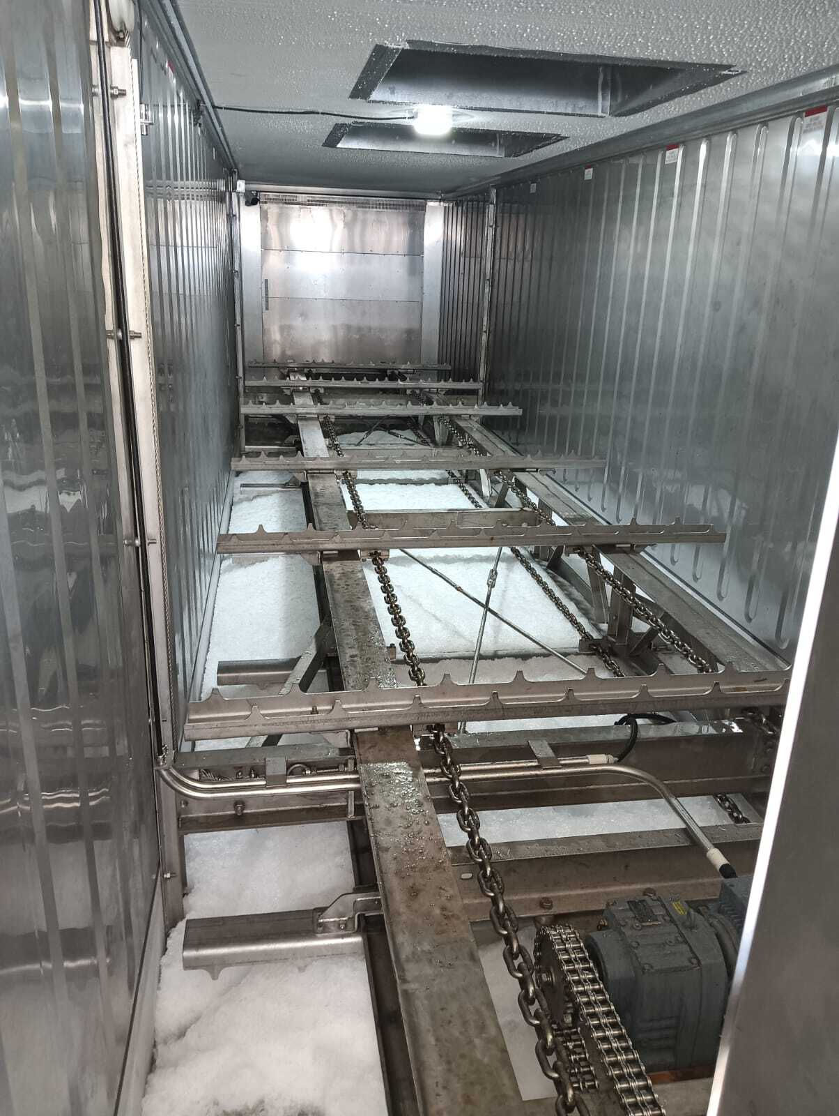 Fishing Harbor. Containerized flake ice plan with Auto Storage Silo & Delivery system 