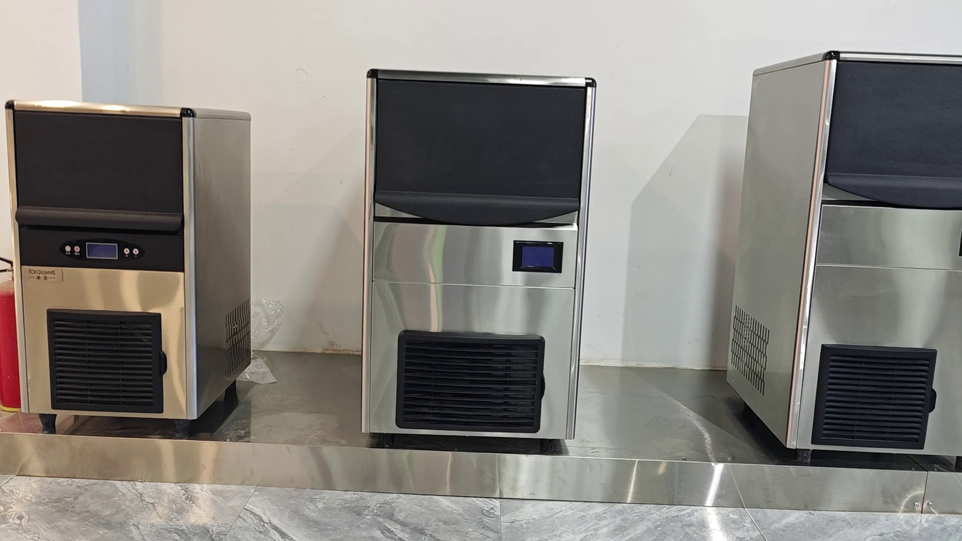 Cube Ice Maker 32-125kg/24hrs Vertical series Long Service Life automatic commercial ice cube machine