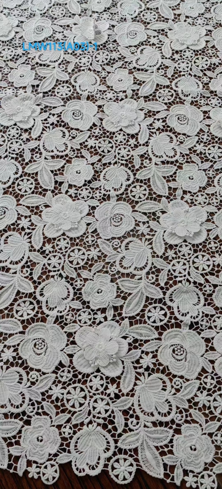 Hot Styles White Flowers and Leaves Pattern with 3D applique Chemical Lace fabric  LMW113  Textile factory,3D flower