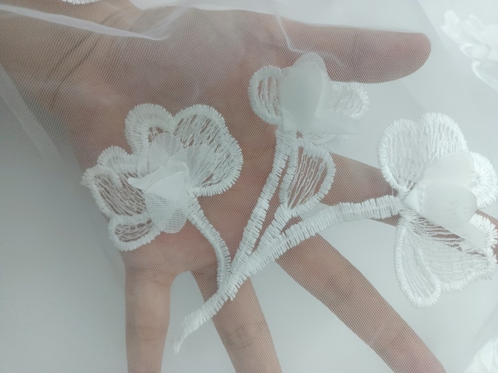 Simplicity White Flower Pattern Plain embroidery Fabric HKQ9975-M201  White Flower Pattern
