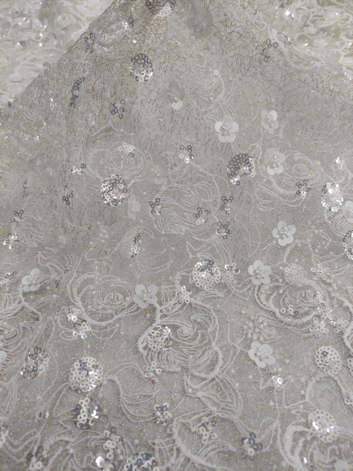 Flower Pattern With Golden Silk Thread And Sequins Embroidery Fabric HKZ9901  sequins embroidery factory