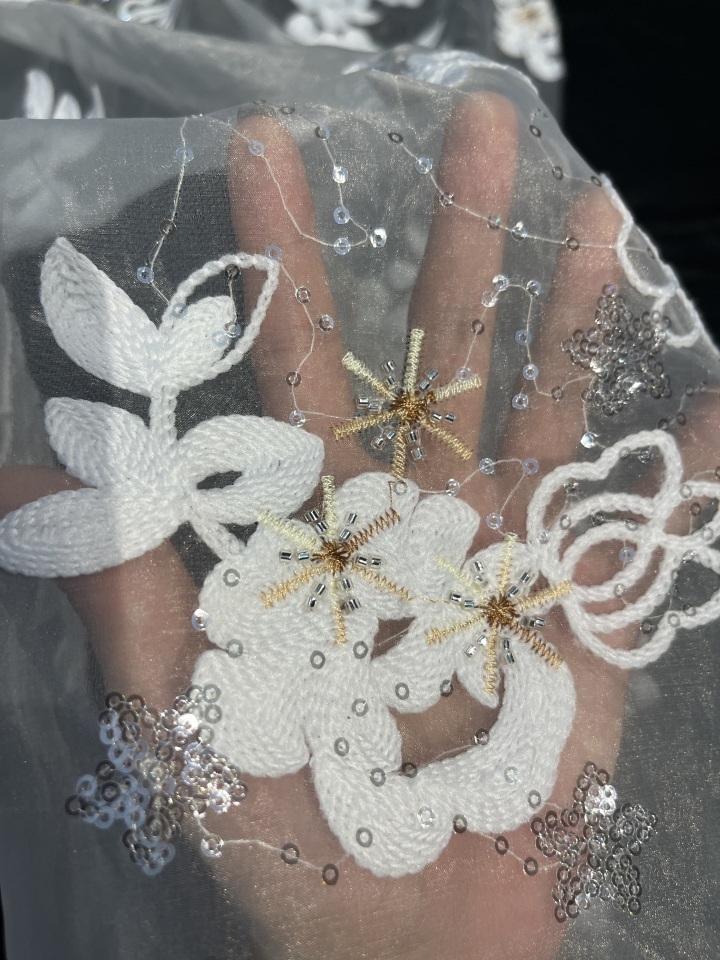 White Flower Pattern With Plain Embroidery HKP10309  embroidery fabric,fashion embroidery fabric,textile