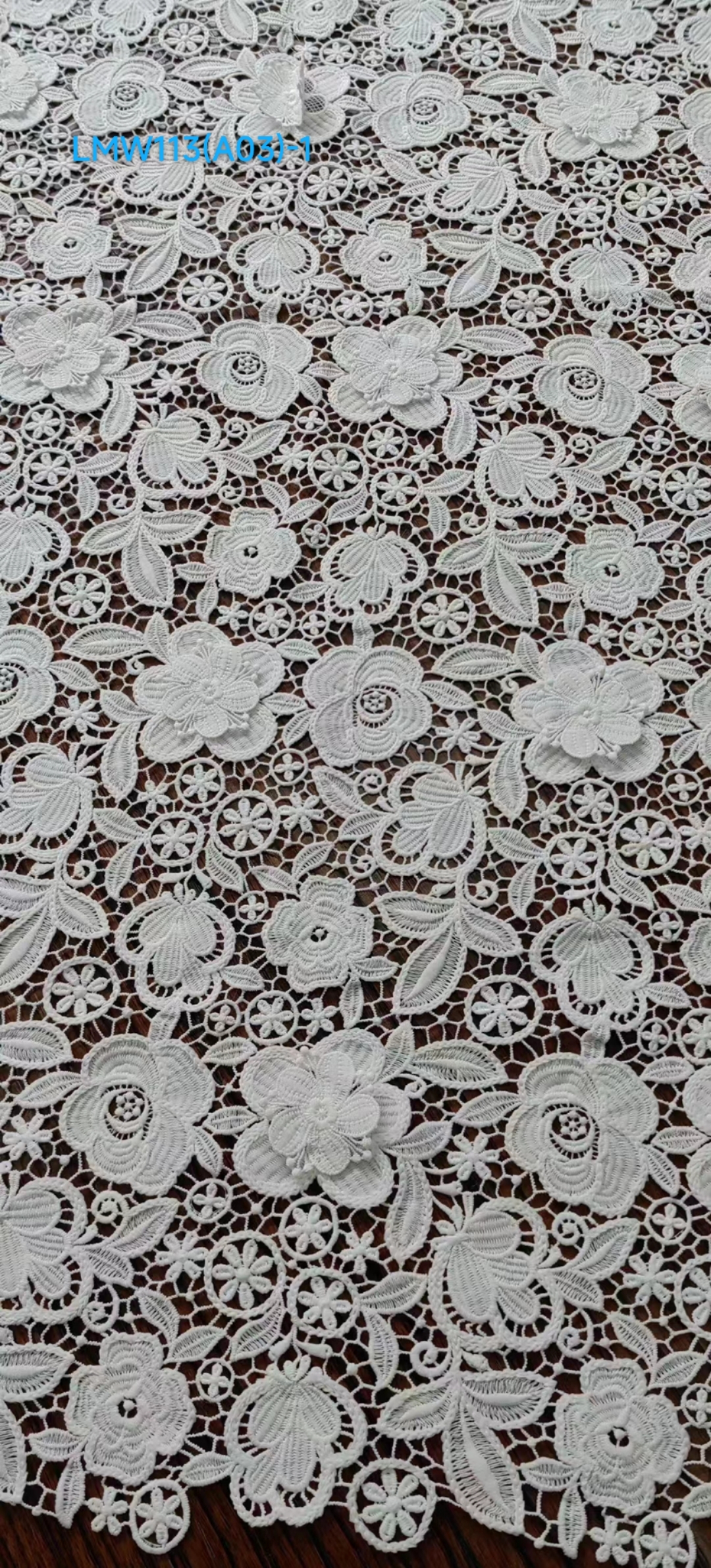 Hot Styles White Flowers and Leaves Pattern with 3D applique Chemical Lace fabric  LMW113  Textile factory,3D flower