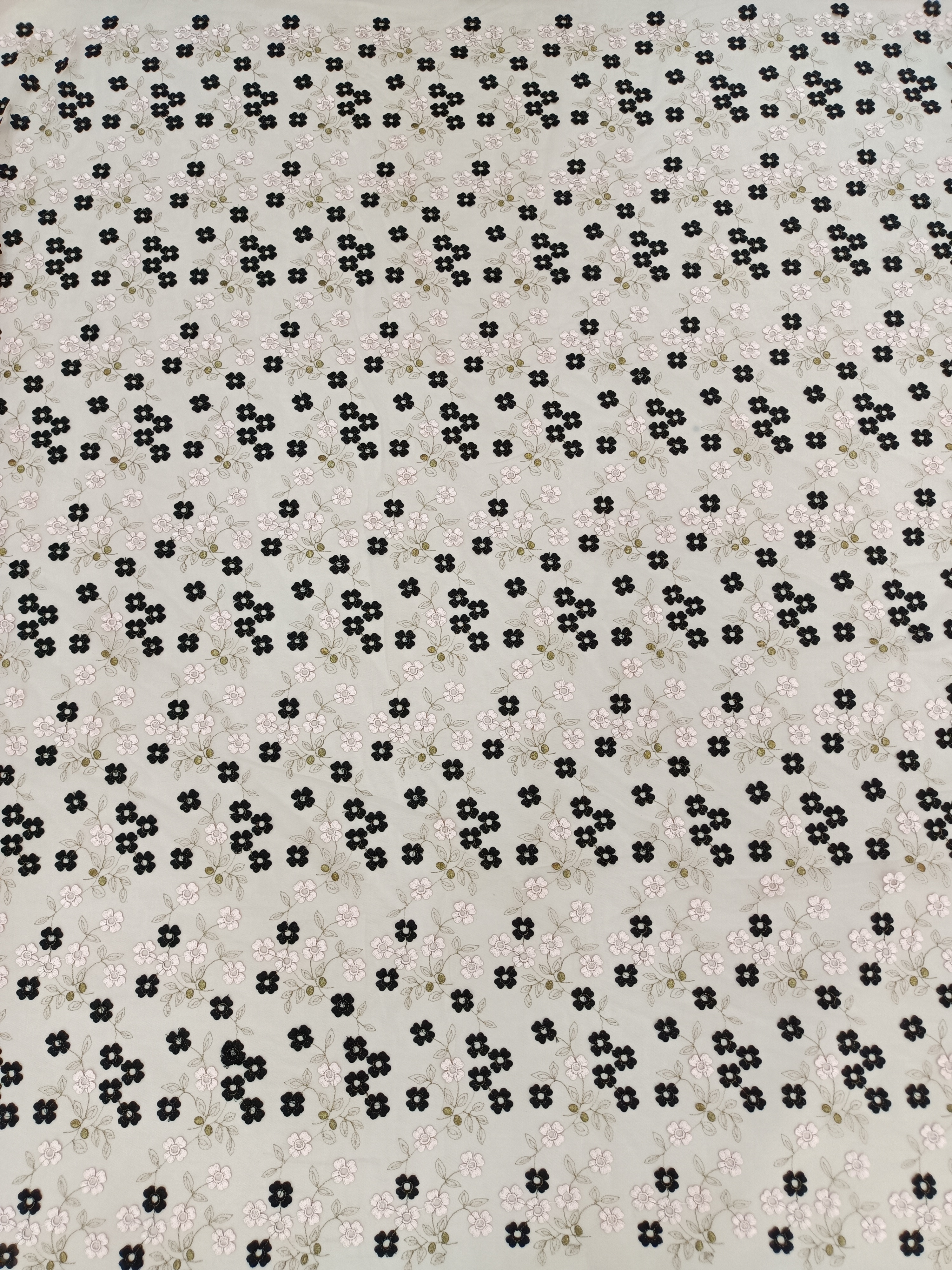 Multi-colored Floral and Leaf Pattern Plain Embroidery Fabrics HY3029  multi-colored embroidery fabric,fashion fabric