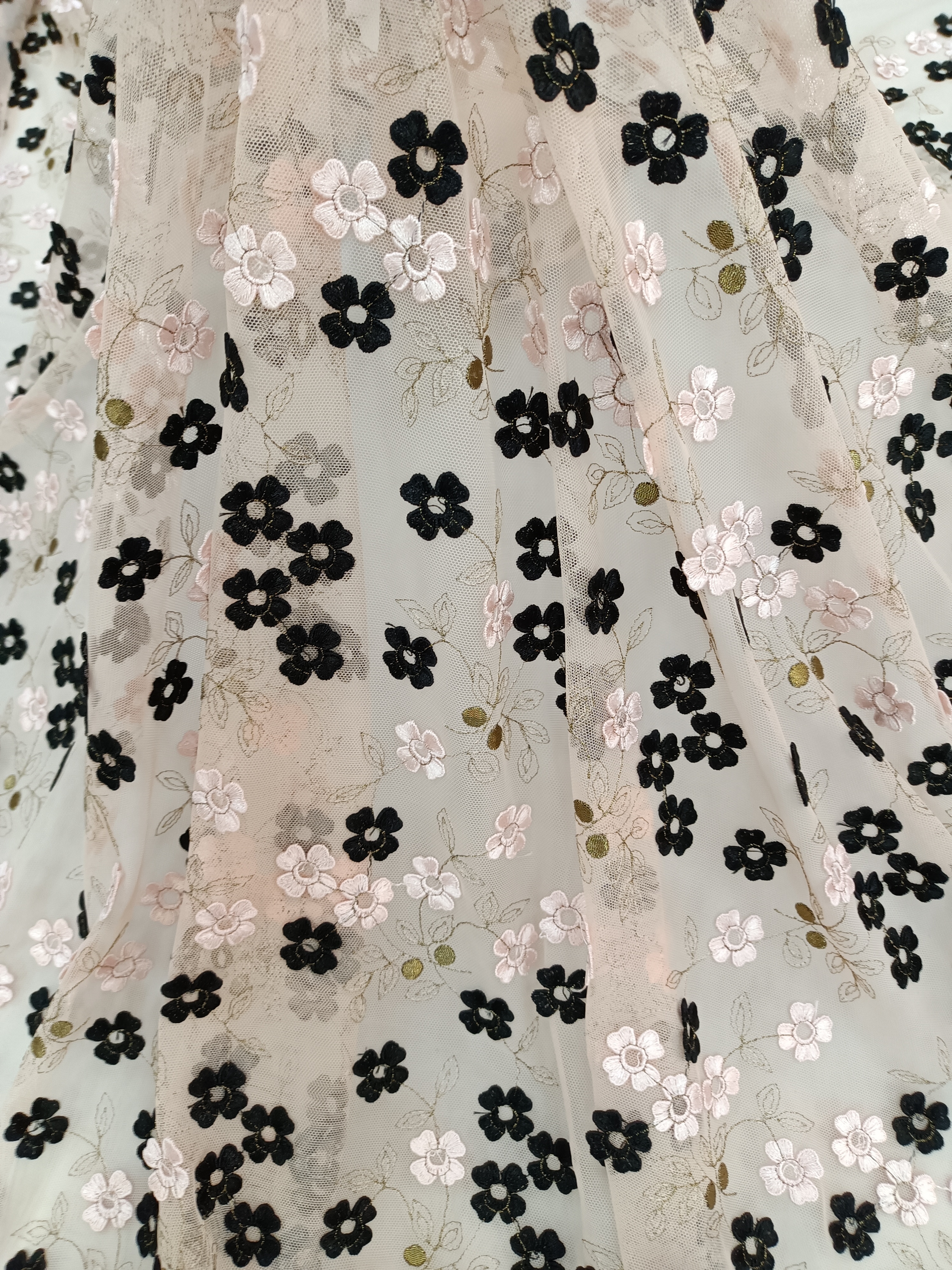 Multi-colored Floral and Leaf Pattern Plain Embroidery Fabrics HY3029  multi-colored embroidery fabric,fashion fabric