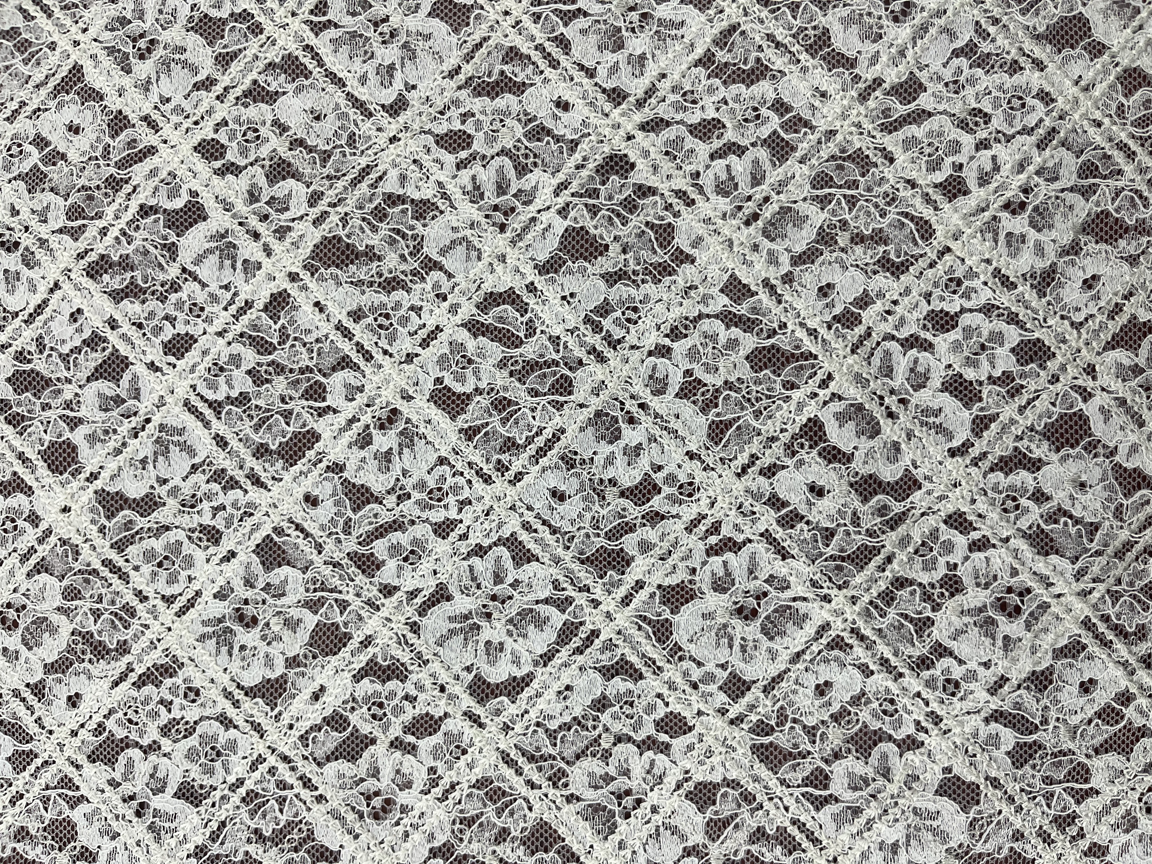 Elegant White Flower Pattern  Lace Fabric L-DX-10072  