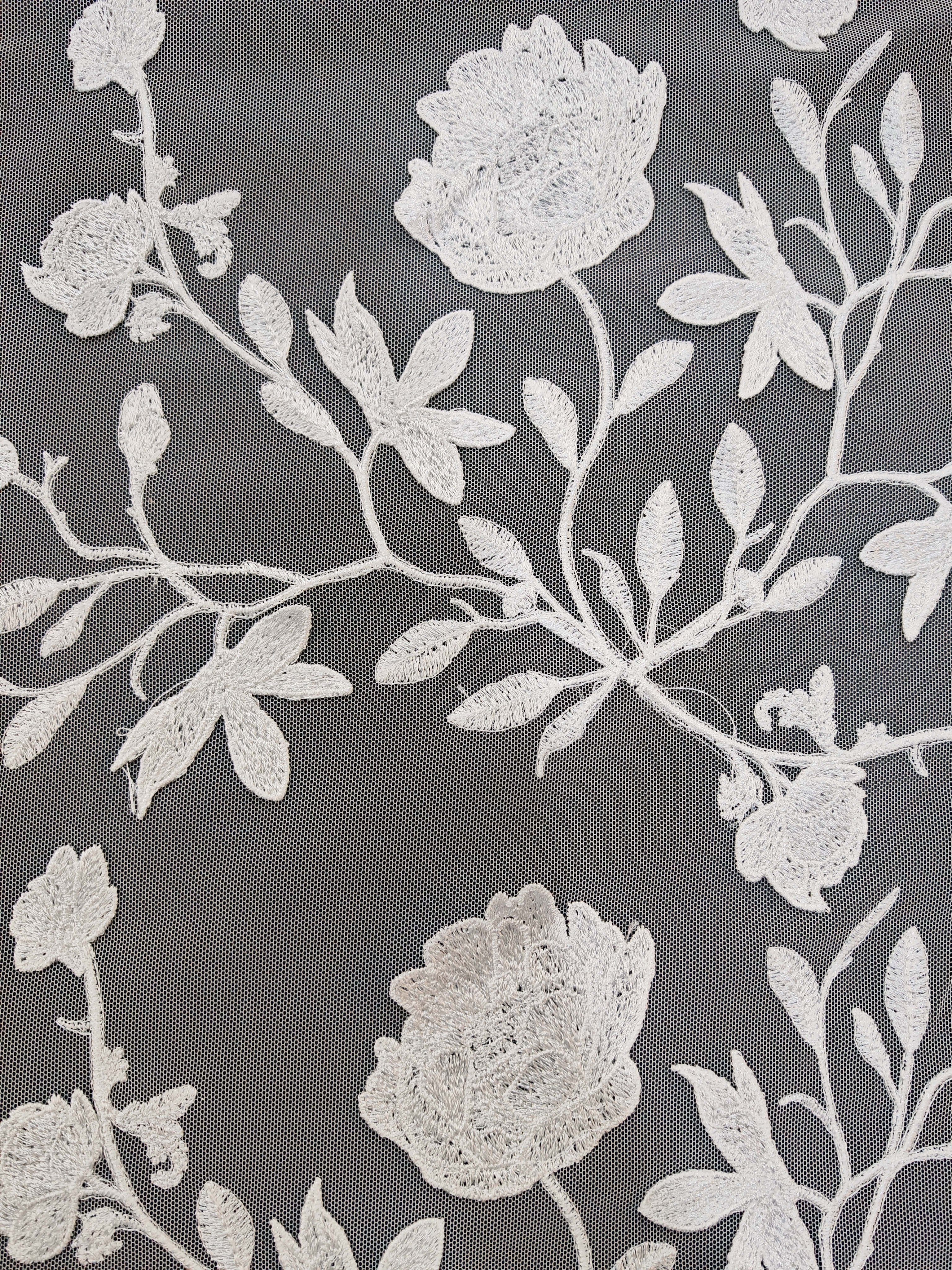 Loop White Flower Pattern With Applique Embroidery HKP10286  sequins embroidery factory