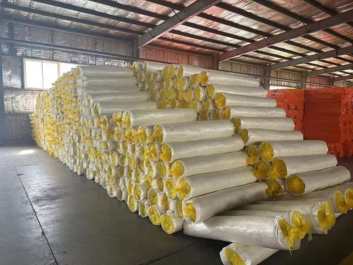 BOYOU Insulation 0.040 W/mk Workshop FSK Faced Insulating Glasswool Roll Fibreglass Wool Insulation Rolls Glass Wool Blanket  