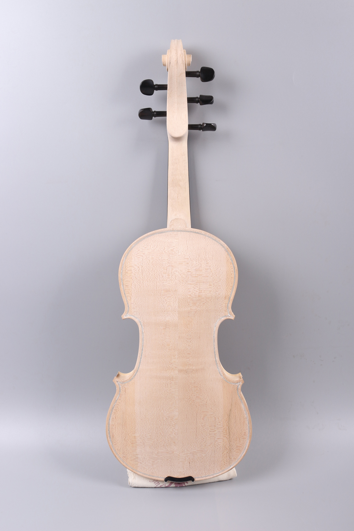 Spruce wood violin on sale