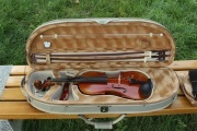 1 pcs Advance 4/4 Violin Case D Shape Portable Carry Bag Adjustable Shoulder Straps with 2 Bows Holders