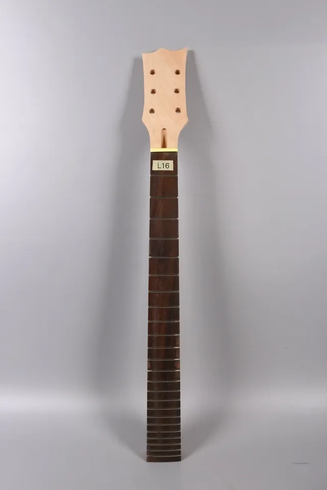 24 fret neck outlet