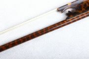 Yinfente 4/4 Cello Bow Baroque Style Letterwood Natural Shell Frog Horse Hair