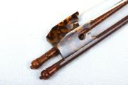 Yinfente 4/4 Cello Bow Baroque Style Letterwood Natural Shell Frog Horse Hair