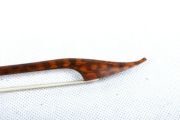 Yinfente 4/4 Cello Bow Baroque Style Letterwood Natural Shell Frog Horse Hair