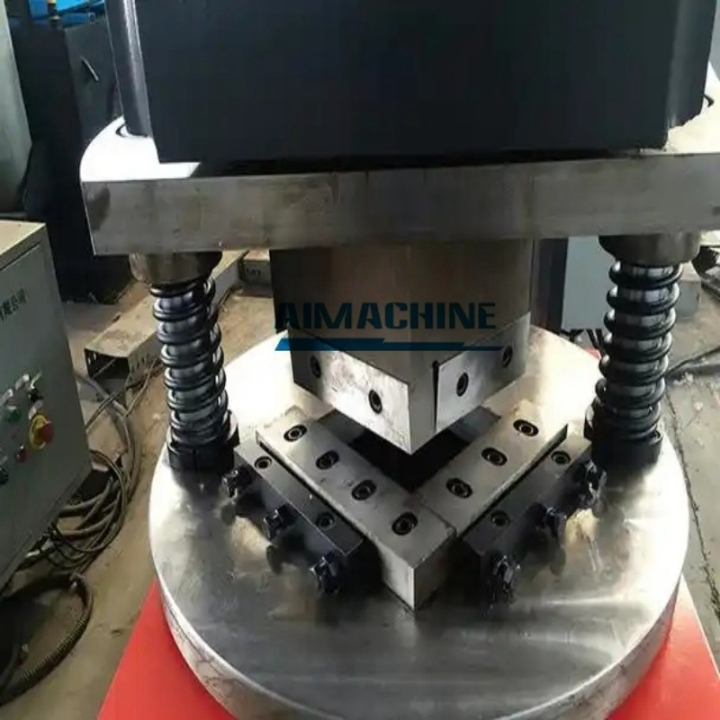 Angle notching machine
