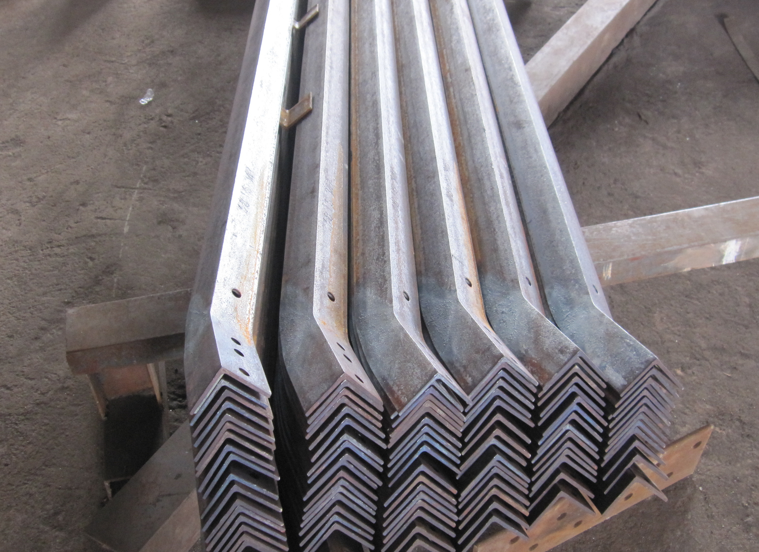 Angle Processing Machine CNC Angle Steel Bending Machine AHQ250-700
