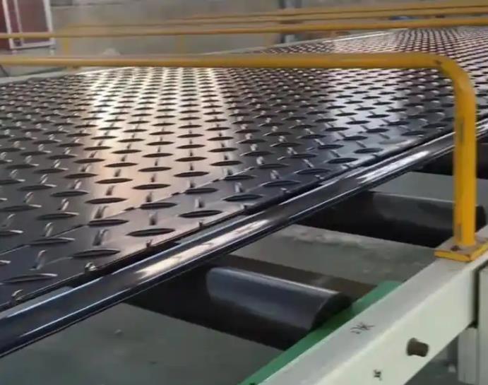 PE Temporary Road Mat Extrusion machine