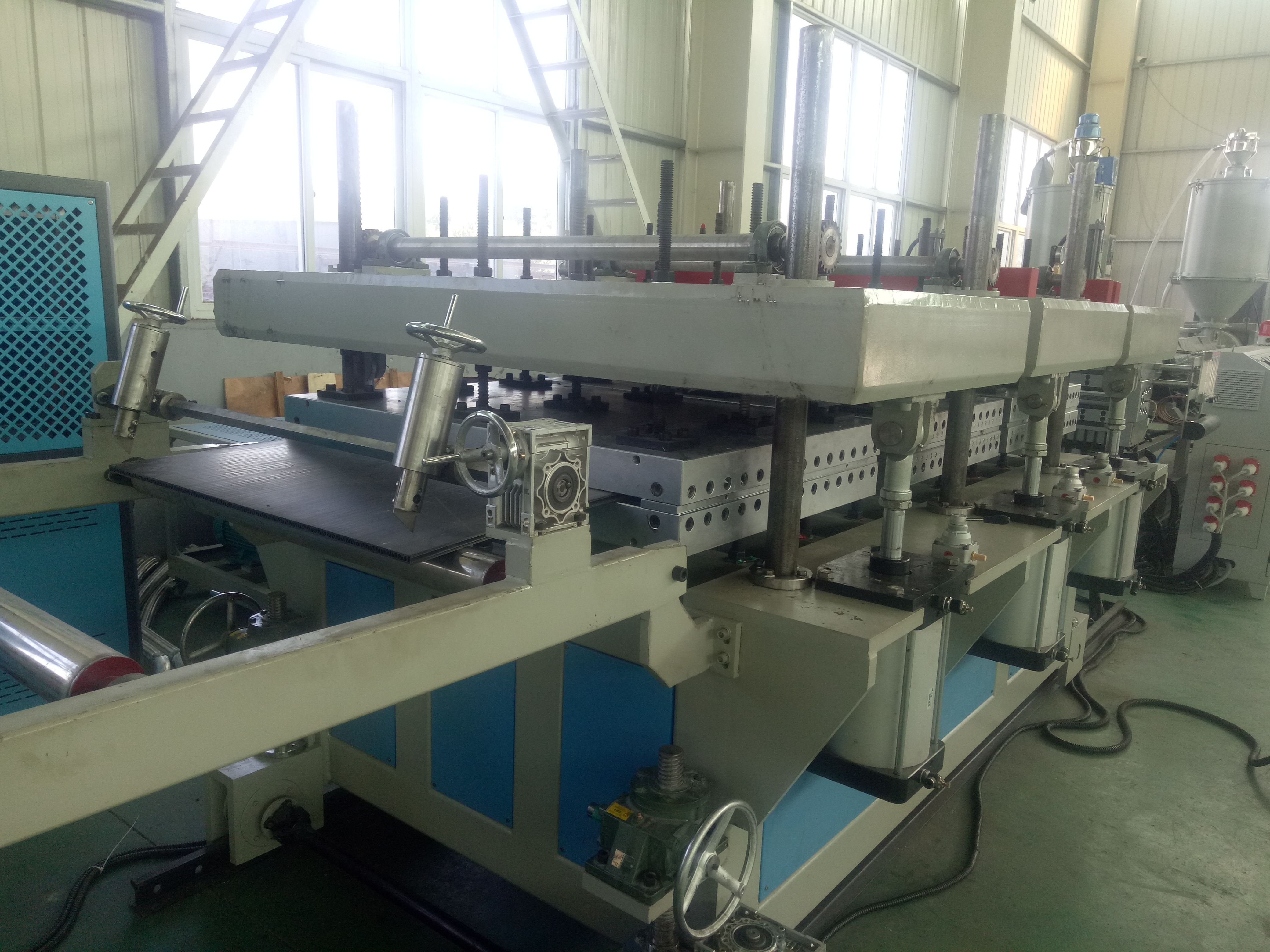 PP Building Hollow Template Extrusion Machine