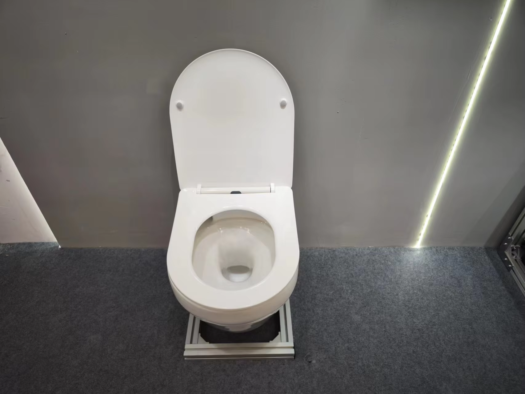 2025  Popular  Single Hole Tornado Wall Hung Toilet Wash Down P Trap  Toilet Europe Hot Ceramic Wall Mounted Toilet